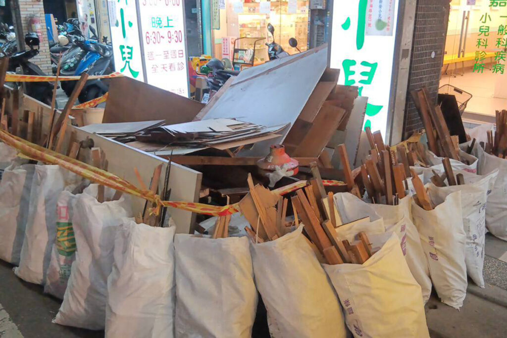 戰狼打石拆除-雲林打石拆除工程-台中房屋拆除-彰化垃圾清運_services_各式廢木材清運_01