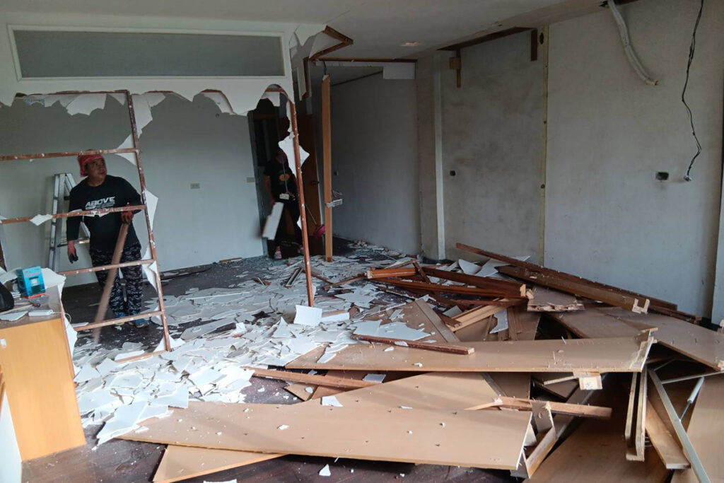 戰狼打石拆除-雲林打石拆除工程-台中房屋拆除-彰化垃圾清運_services_牆面拆除_01